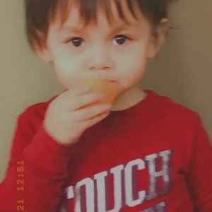 Meet your Posher, Moises